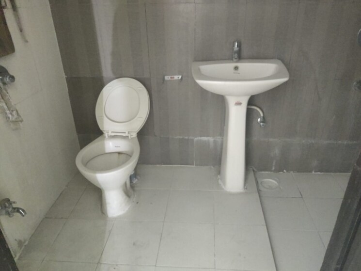 Bathroom, bhoomi-allium 3 Bedroom 1300 Sq.Ft. Apartment In Pimple Saudagar Pune 9323559