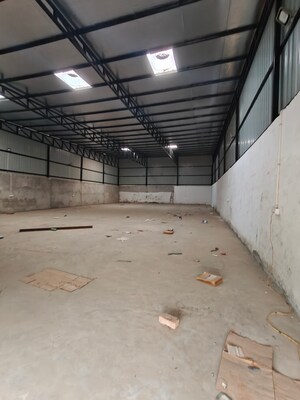 Room in  Warehouse at VM Tower, Sector 18 – for Rent