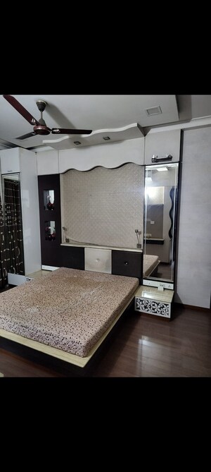 Bathroom in 3 BHK Apartment at Thane West – for Rent