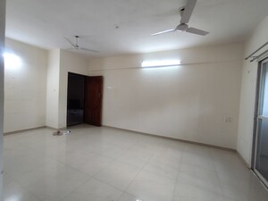 Room in 2 BHK Apartment at Vasant Avenue, Pimple Saudagar – for Rent