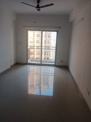 1 RK Apartment For Rent in Gaur Yamuna City, Gaur Yamuna City