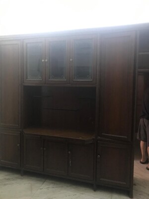 Furnished Amenities in 1 BHK Apartment at Poornima Apartments, Colaba – for Rent