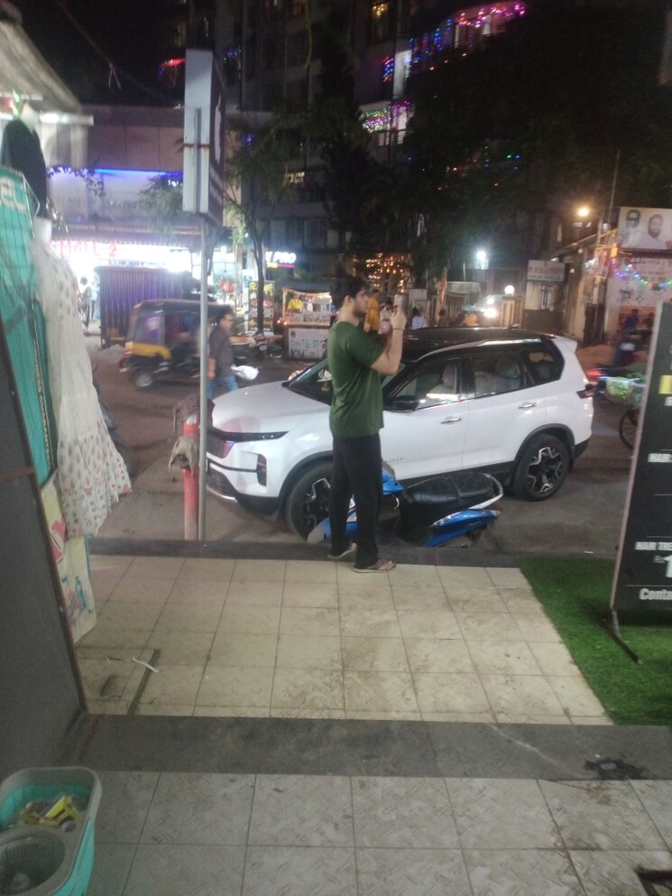  Parking, unique-orbit-i Commercial Shop 250 Sq.Ft. In Mira Road Thane 9323591