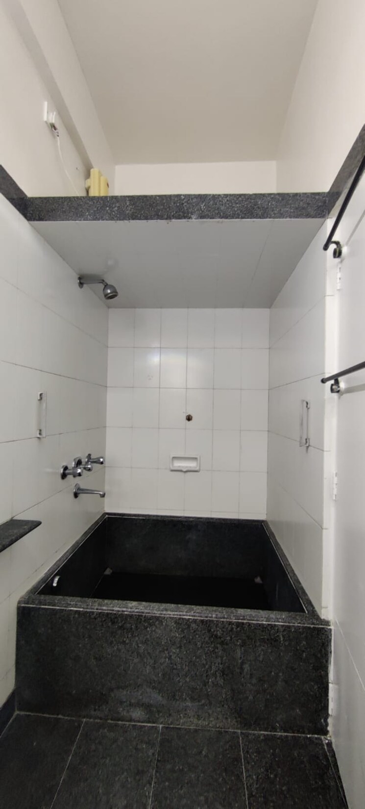 Bathroom, padam-chs-ltd 3.5 Bedroom 1950 Sq.Ft. Apartment In Peddar Road Mumbai 9323594