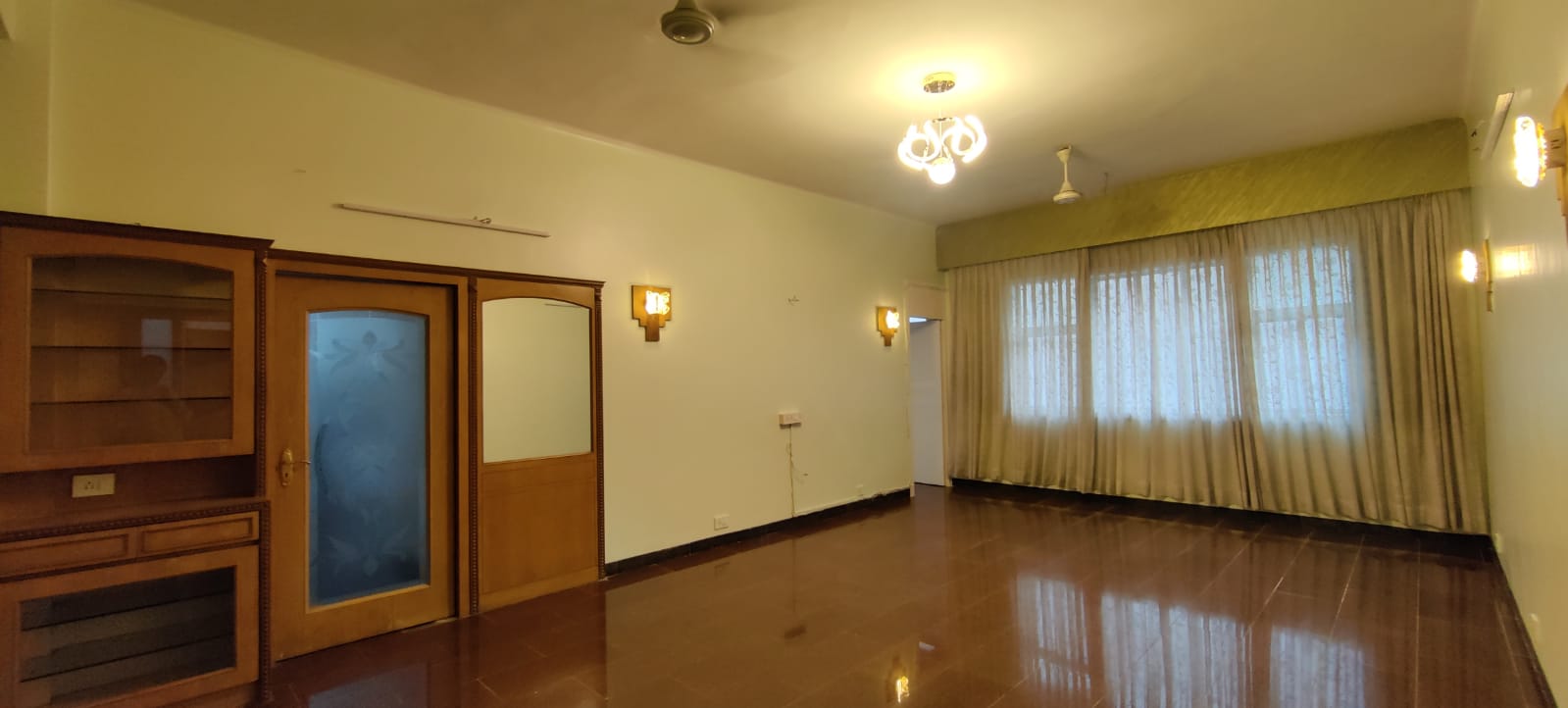 3.5 BHK 1950 Sq.Ft. Apartment in Padam CHS Ltd