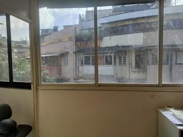 Room in 3.5 BHK Apartment at Padam CHS Ltd, Peddar Road – for Rent