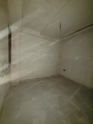 Bedroom in 3 BHK Builder Floor at Dilshad Colony – for Sale