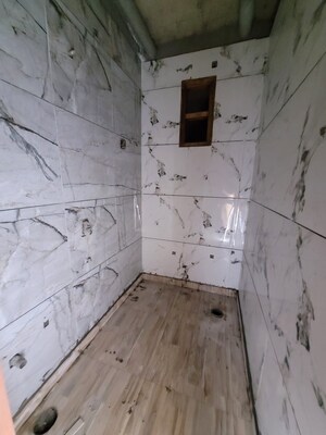 Attached Bathroom in 3 BHK Builder Floor at Dilshad Colony – for Sale