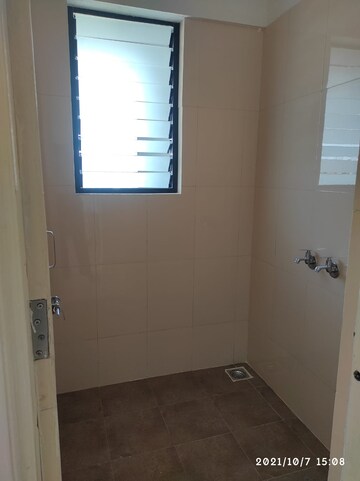 Bathroom in 1 BHK Apartment at Thite Nagar – for Rent