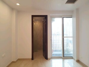 Room in 3 BHK Builder Floor at Shivalik Colony – for Rent