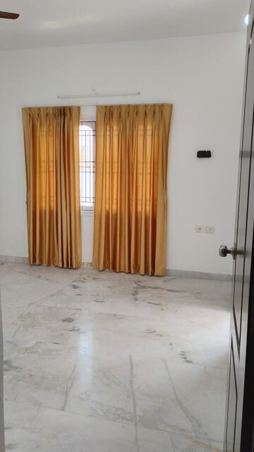 Room in 4 BHK Independent House at Jubilee Hills – for Rent