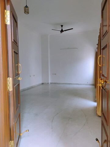 Room in 4 BHK Independent House at Jubilee Hills – for Rent