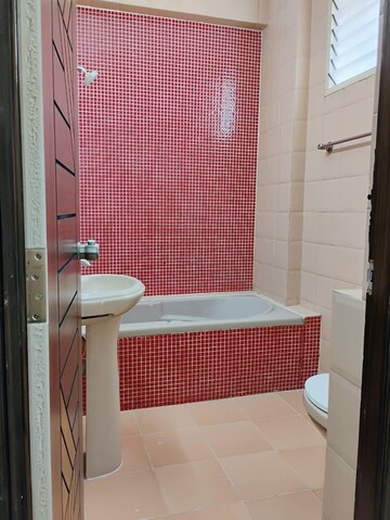 Bathroom in 4 BHK Independent House at Jubilee Hills – for Rent