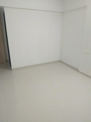 Room in 2 BHK Apartment at Kanakia Spaces Sevens, Andheri East – for Sale