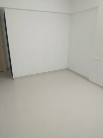 Room in 2 BHK Apartment at Kanakia Spaces Sevens, Andheri East – for Sale