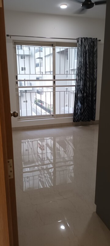 Room in 3 BHK Apartment at Supreme Estia Phase 1, Baner – for Rent