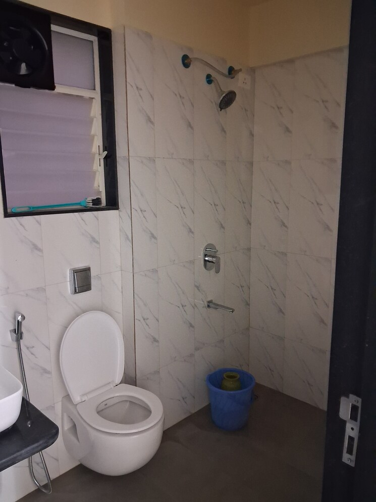 Bathroom, nyati-era 2 Bedroom 809 Sq.Ft. Apartment In Dhanori Pune 9323668