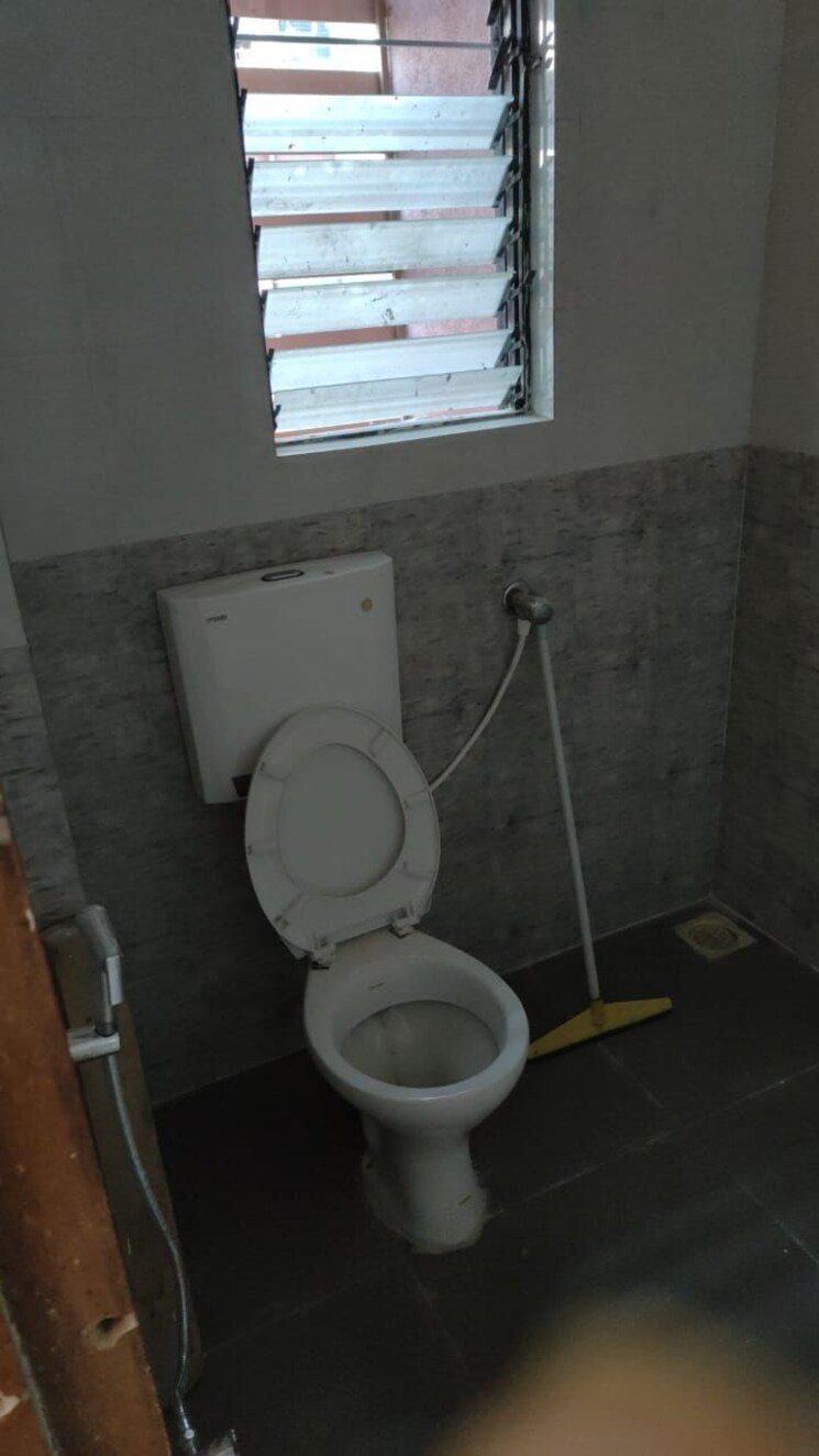 Bathroom, sanskriti-housing-society 2 Bedroom 1200 Sq.Ft. Apartment In Wakad Pune 9323728