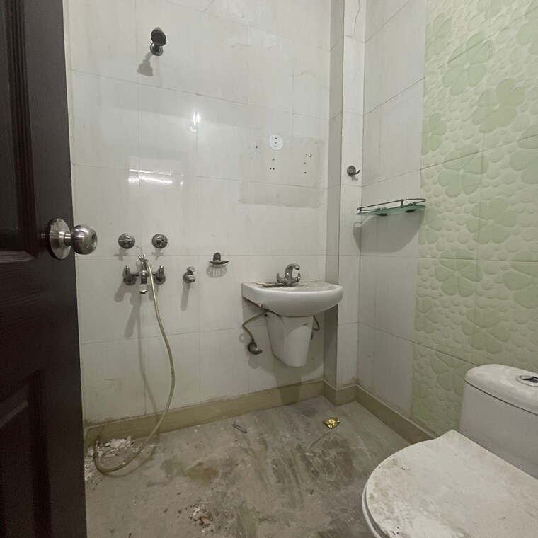 Bathroom, rohini sector 24 2 Bedroom 750 Sq.Ft. Builder Floor In Rohini Sector 24 Delhi 9323767
