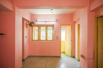 Room in 2 BHK Apartment at Rail Vihar, Rajarhat – for Rent