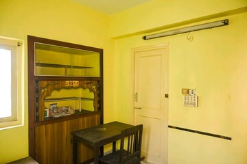 Furnished Amenities in 2 BHK Apartment at Rail Vihar, Rajarhat – for Rent