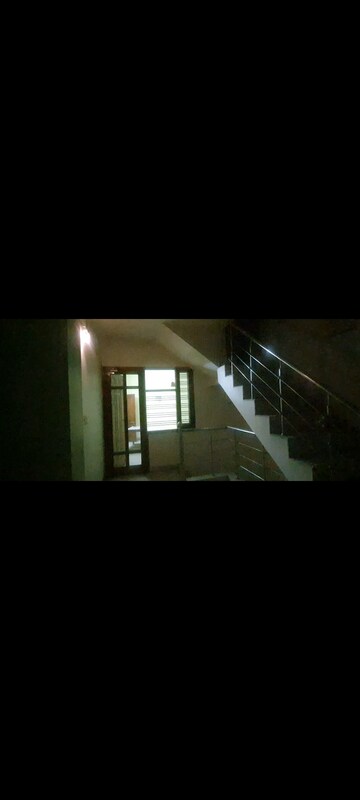 Room in 1.5 BHK Independent House at Sector 7 – for Rent
