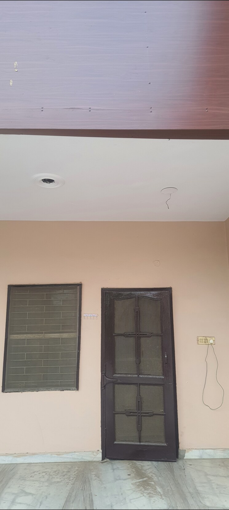 undefined, sector 7 1.5 Bedroom 133 Sq.Ft. Independent House In Sector 7 Faridabad 9323791