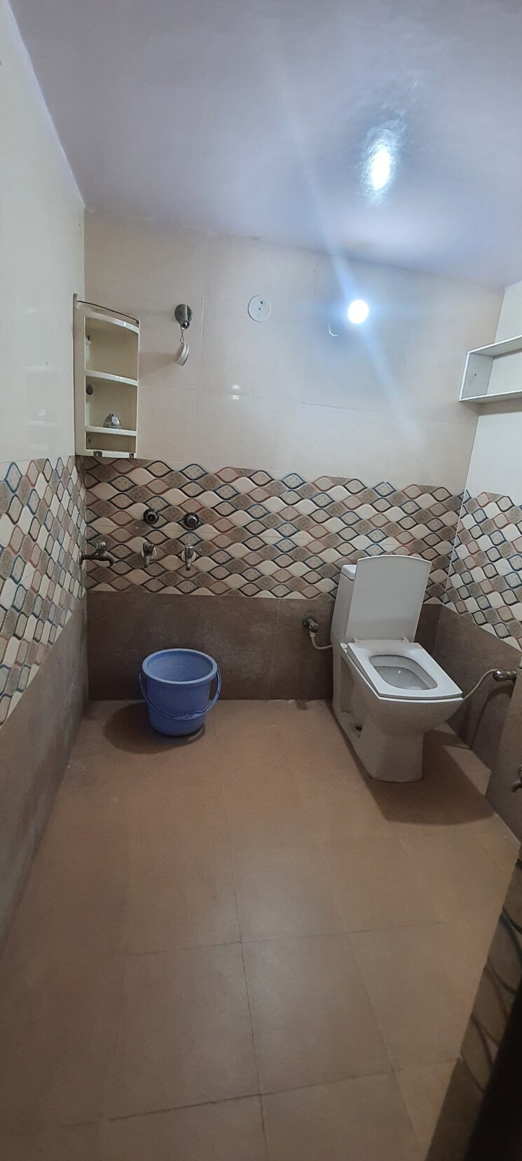 Bathroom, sector 7 1.5 Bedroom 133 Sq.Ft. Independent House In Sector 7 Faridabad 9323791