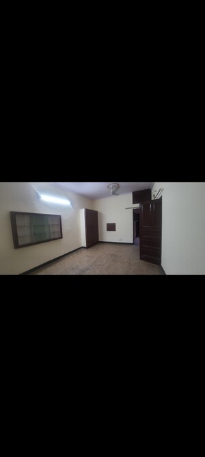Room in 1.5 BHK Independent House at Sector 7 – for Rent