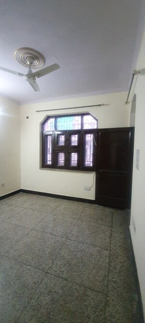 Room in 1.5 BHK Independent House at Sector 7 – for Rent