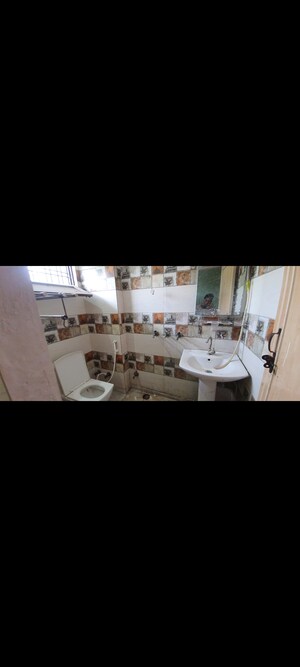 Team Area in 2.5 BHK Independent House at Sector 8 – for Rent