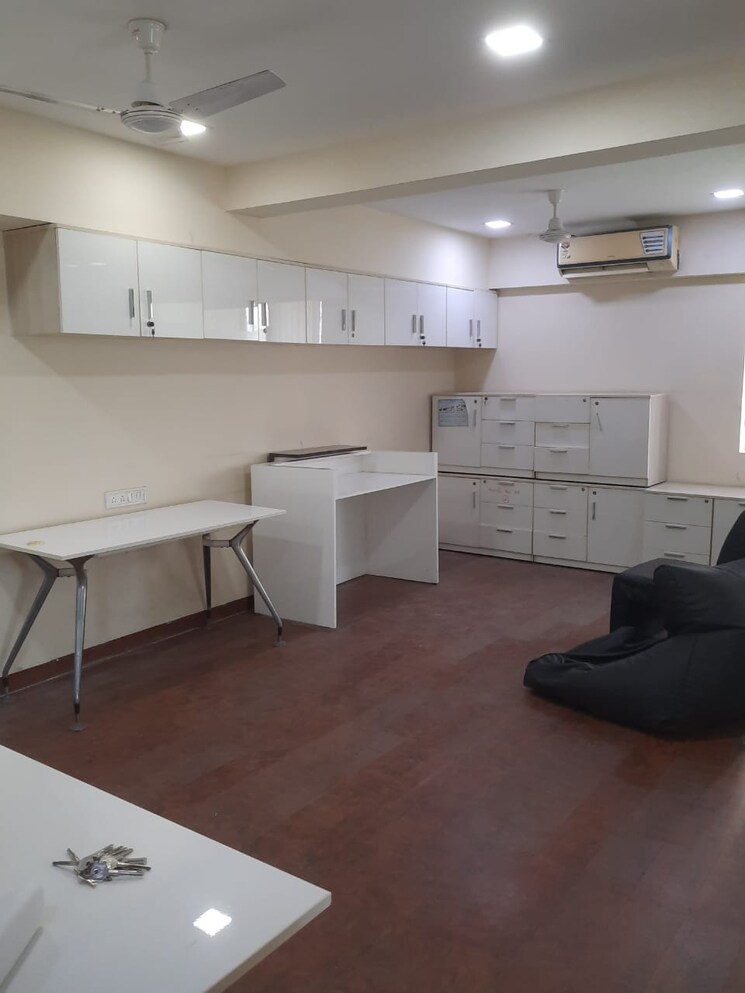 Team Area, lodha-supremus-powai Commercial Office Space 1000 Sq.Ft. In Powai Mumbai 9323809