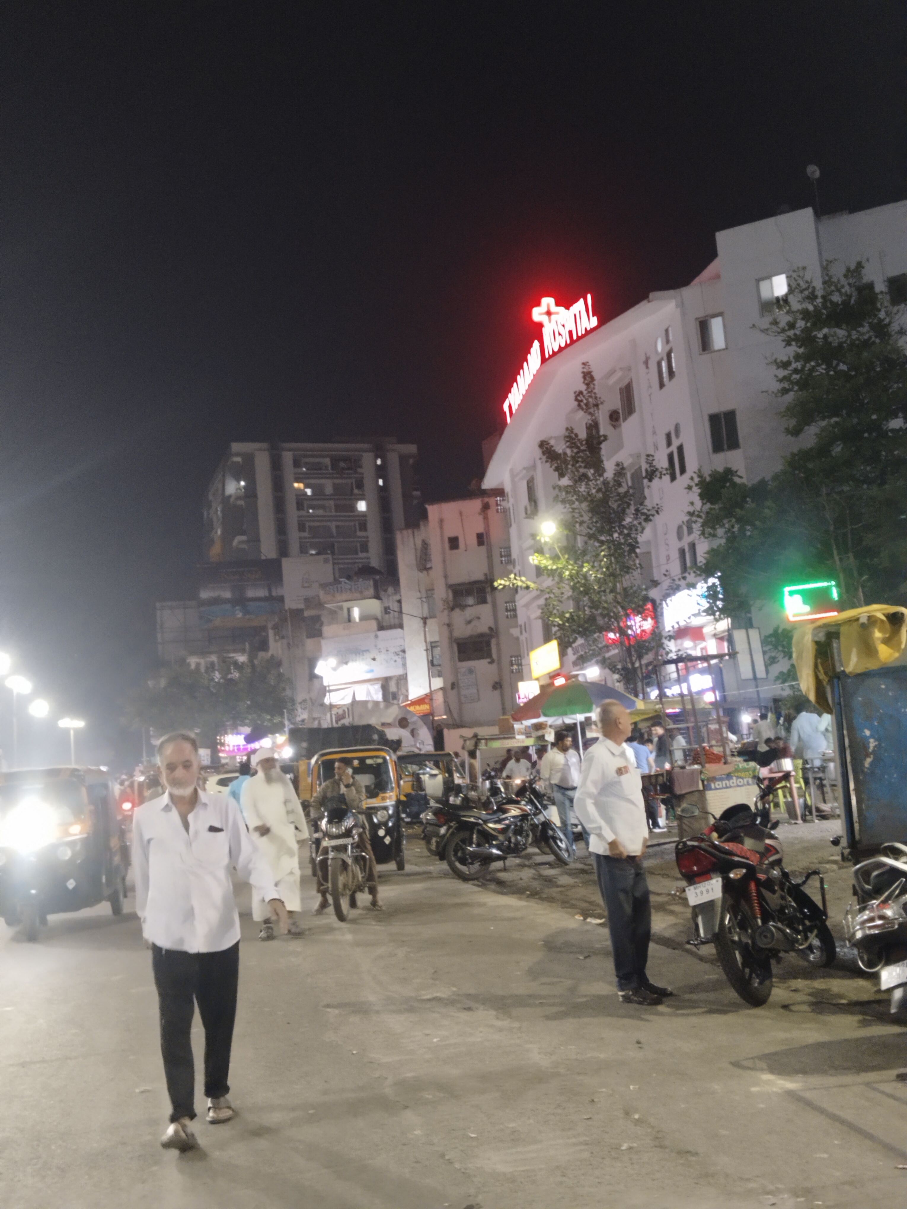 2 BHK Apartment For Rent in San Mahu Complex