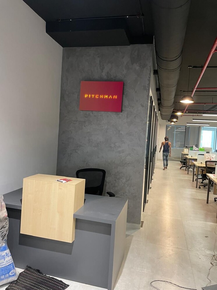 Team Area, lodha-supremus-powai Commercial Office Space 2400 Sq.Ft. In Powai Mumbai 9323834