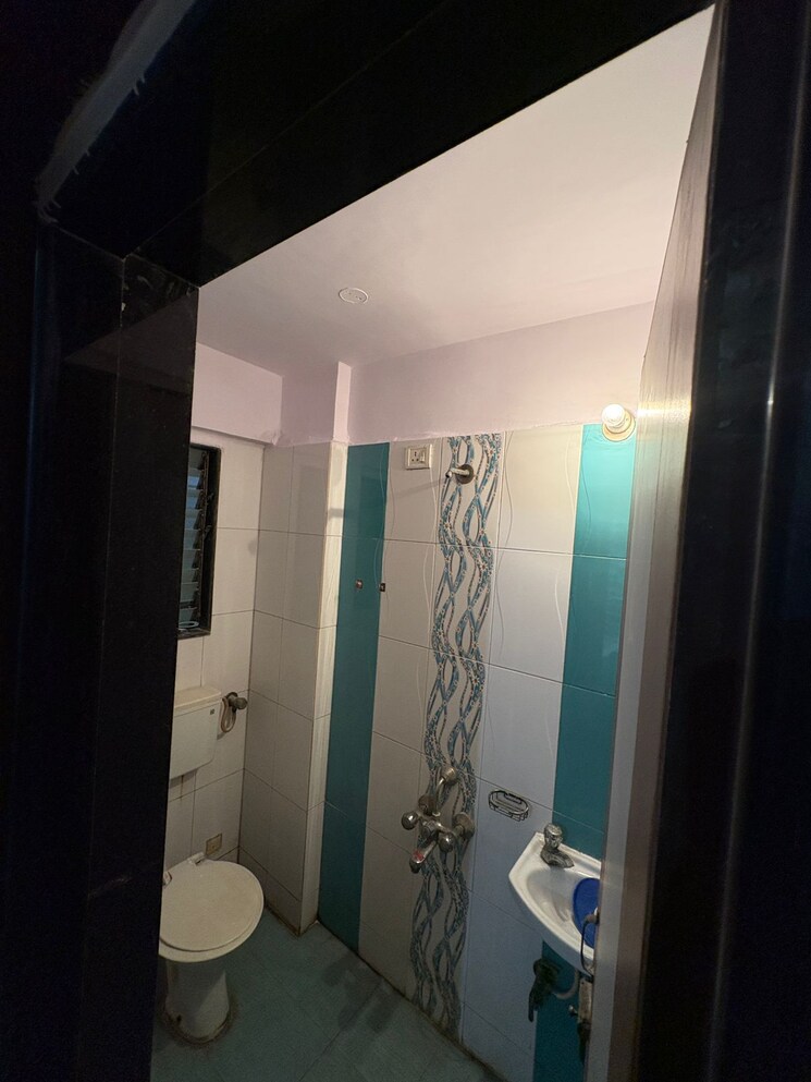 undefined, suyog-chs-goregaon-west 1 Bedroom 650 Sq.Ft. Apartment In Goregaon West Mumbai 9323862