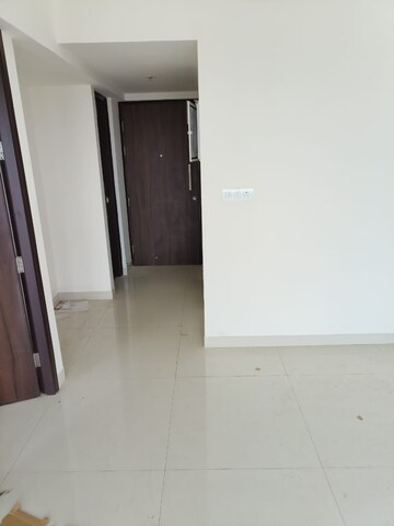 Room in 2 BHK Apartment at Runwal Eirene, Balkum Pada – for Rent