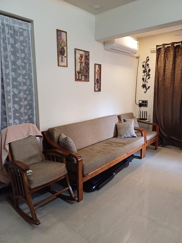 Living Room, bandra west 1 Bedroom 500 Sq.Ft. Apartment In Bandra West Mumbai 9323875