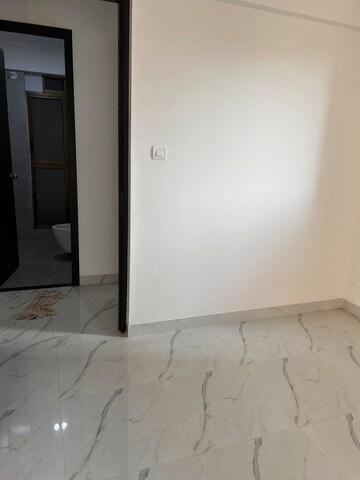 Room in 2 BHK Apartment at Raymond Ten X Habitat, Pokhran Road No Two – for Rent