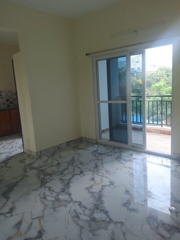 Room in 3 BHK Apartment at Manikonda – for Sale