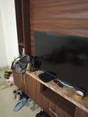 Furnished Amenities in 3 BHK Apartment at Khajaguda – for Rent