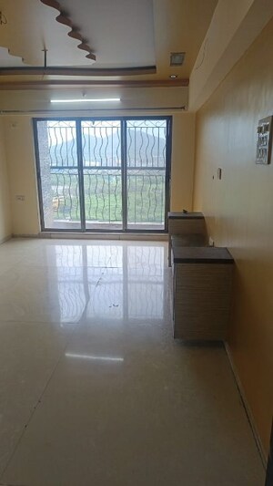 Room in 3 BHK Apartment at Gaurav Woods Phase I, Mira Road – for Sale