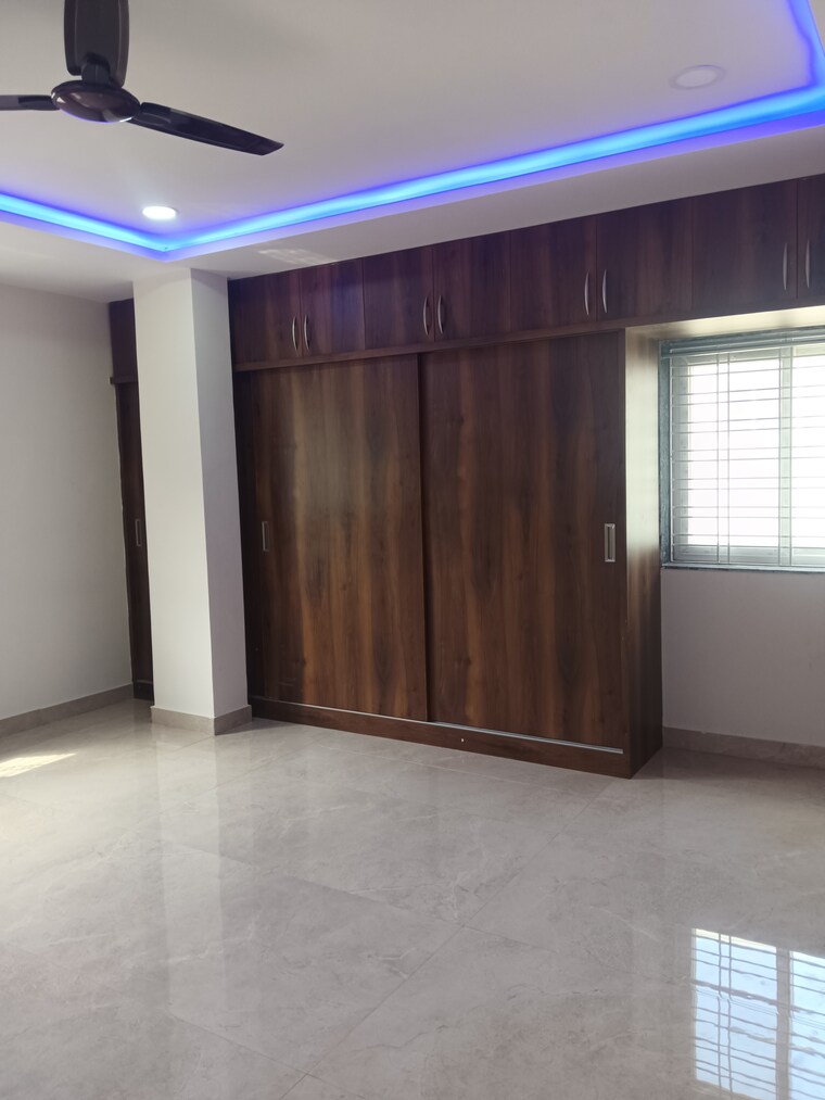 Room, manikonda 3 Bedroom 1800 Sq.Ft. Apartment In Manikonda Hyderabad 9323893
