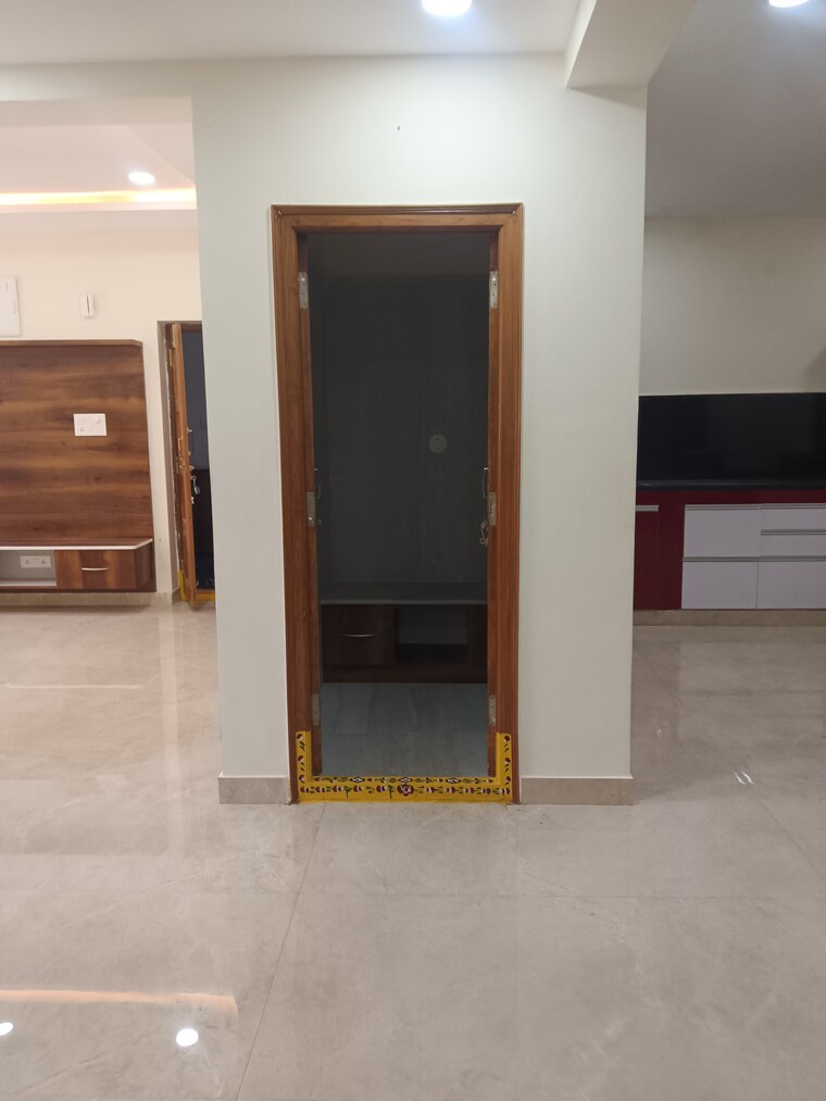 Room, manikonda 3 Bedroom 1800 Sq.Ft. Apartment In Manikonda Hyderabad 9323893