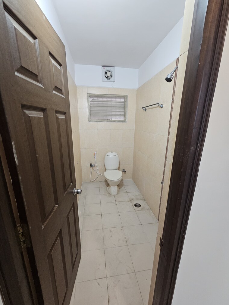 Bathroom, vasantha-city 3 Bedroom 2250 Sq.Ft. Apartment In Hi Tech City Hyderabad 9323911