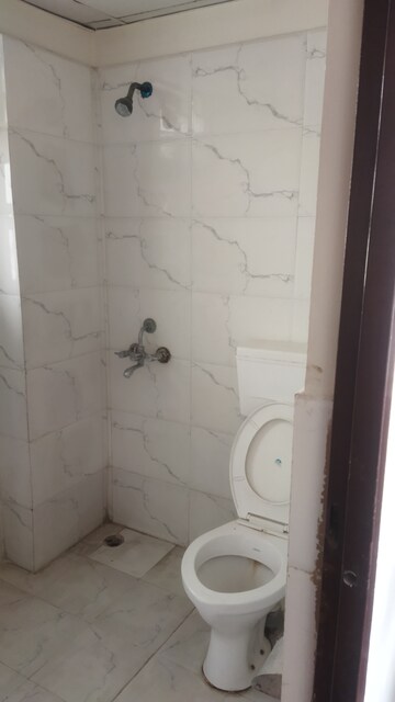Bathroom in 3 BHK Apartment at Auric City Homes, Sector 82 – for Rent