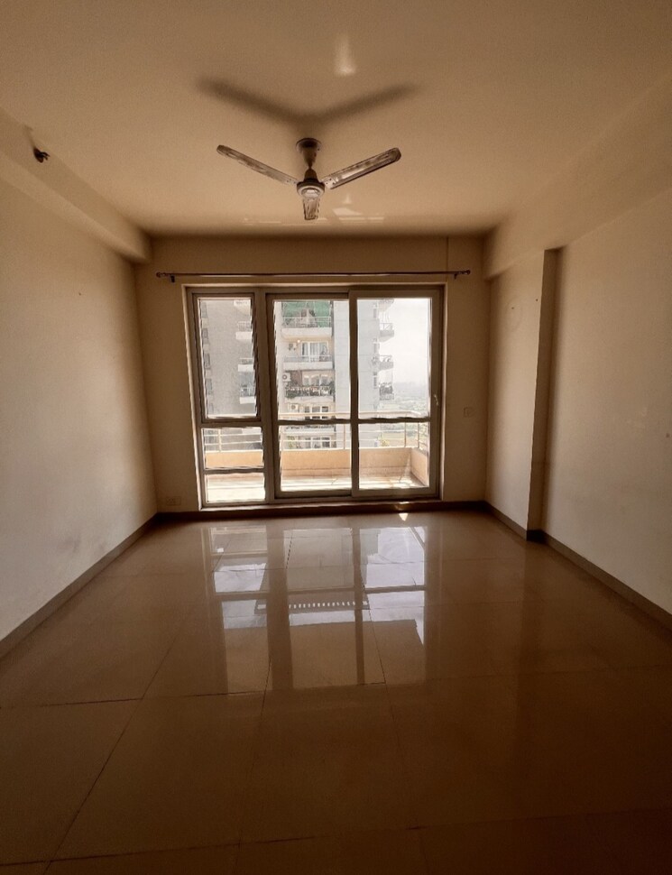 Room, indiabulls-centrum-park 4 Bedroom 2875 Sq.Ft. Apartment In Sector 103 Gurgaon 9323985