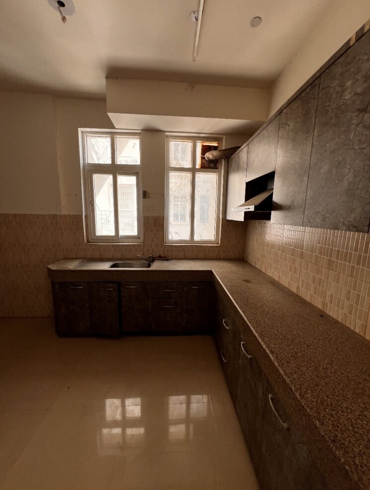 Kitchen, indiabulls-centrum-park 4 Bedroom 2875 Sq.Ft. Apartment In Sector 103 Gurgaon 9323985