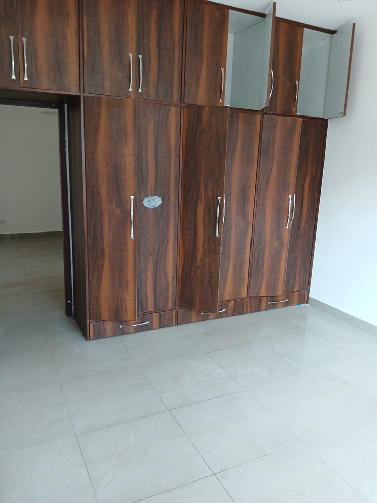 Room, sector 44 3 Bedroom 3500 Sq.Ft. Builder Floor In Sector 44 Chandigarh 9324023