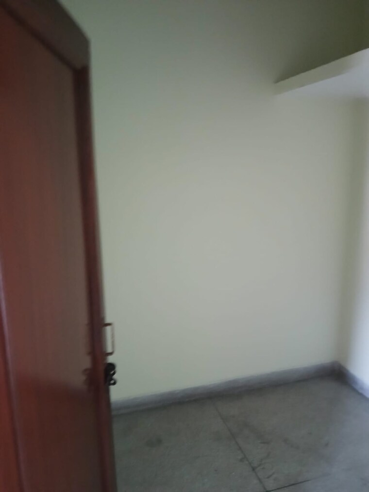 Room, sector 36 2 Bedroom 3500 Sq.Ft. Builder Floor In Sector 36 Chandigarh 9324040