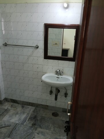 Bathroom in 2 BHK Builder Floor at Sector 36 – for Rent